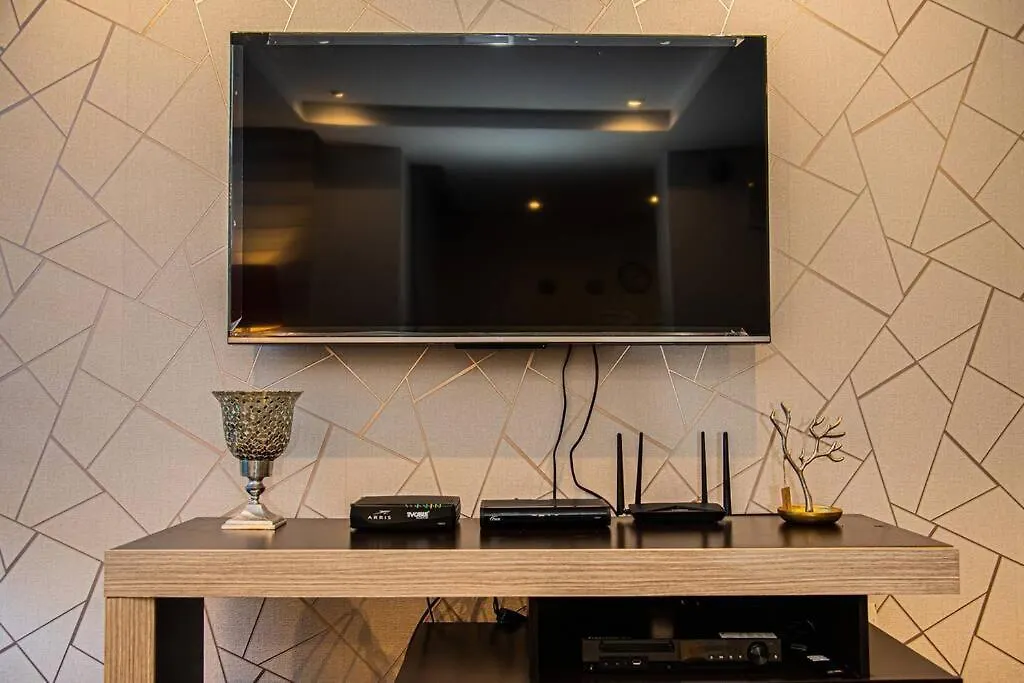Apartament Excelente Vista La Ciudad Montana,Piscina,Parque Quito 0*,  Ekwador