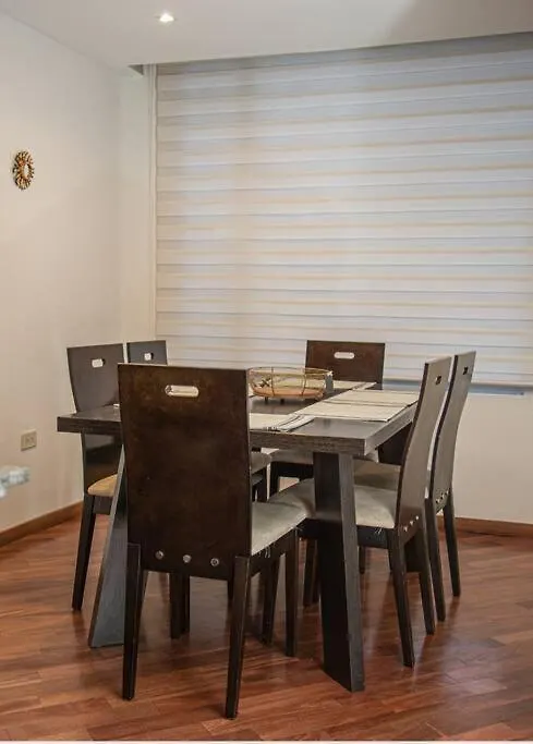 Apartamento excelente vista la ciudad montaña,piscina,parque Quito