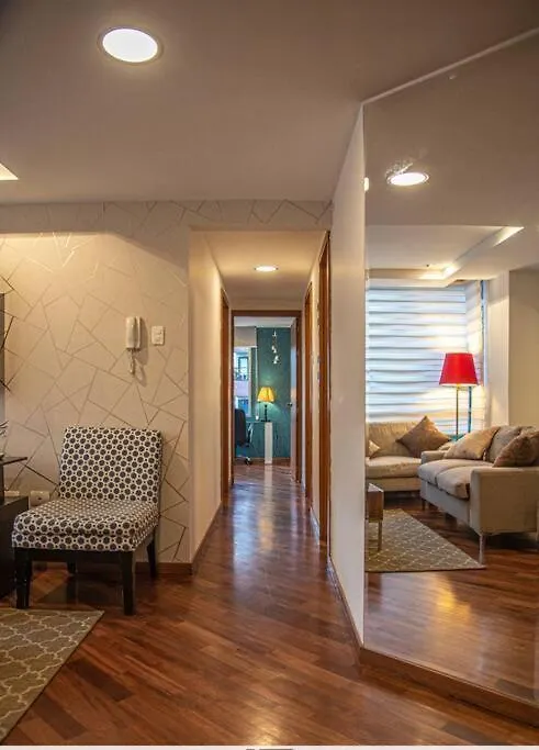 Apartamento excelente vista la ciudad montaña,piscina,parque Quito