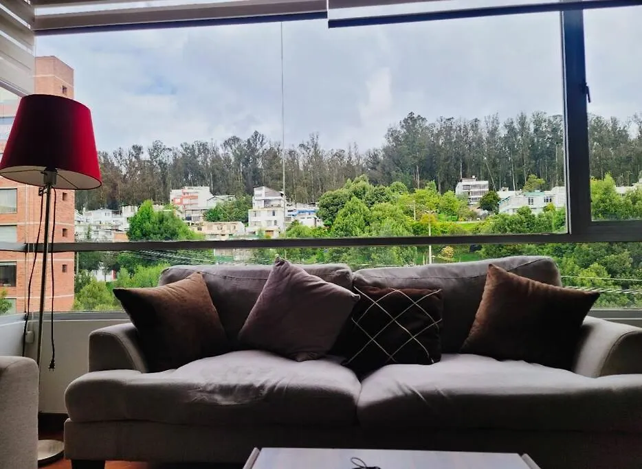 Apartamento excelente vista la ciudad montaña,piscina,parque Quito