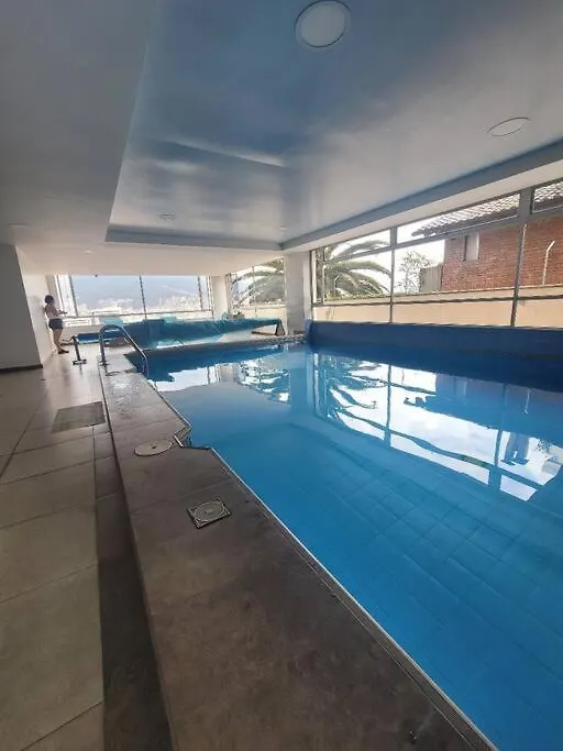 Excelente Vista Ciudad Quito,Parque, Piscina,Balcon,Sauna,Tranquilo Encantador Seguridad 24-7 Apartment Quito