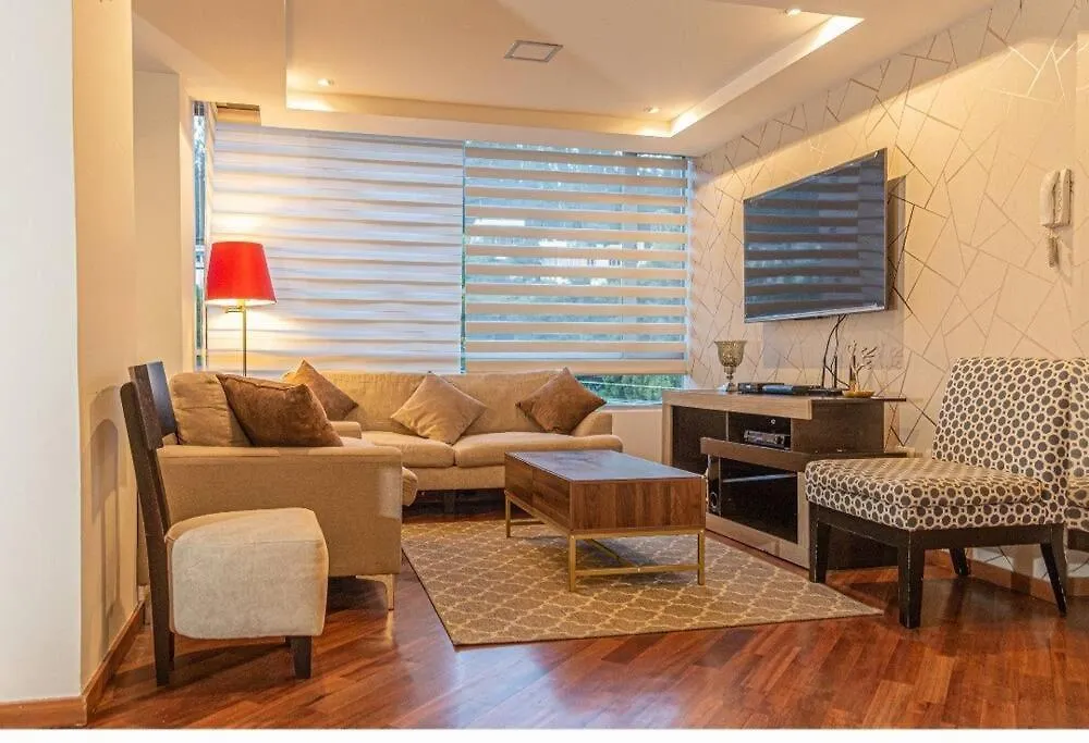 Excelente Vista Ciudad Quito,Parque, Piscina,Balcon,Sauna,Tranquilo Encantador Seguridad 24-7 Appartement Quito